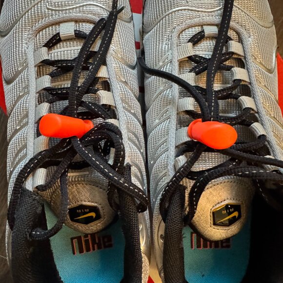 Nike Air Max Plus GS Metallic Silver Speed Yellow Size 5.5Y - Picture 5 of 12